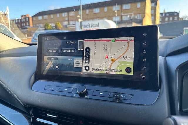 Nissan Qashqai 1.3 DiG-T MH 158 N-Connecta [Glass Rf] 5dr Xtronic