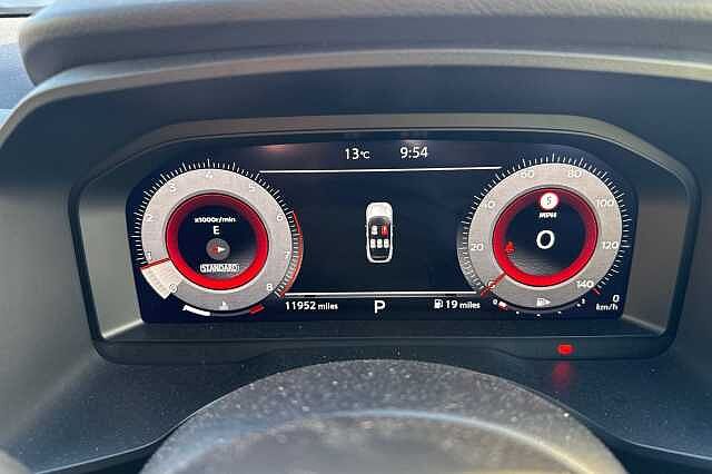 Nissan Qashqai 1.3 DiG-T MH 158 N-Connecta [Glass Rf] 5dr Xtronic