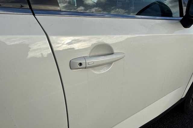 Nissan Qashqai 1.3 DiG-T MH 158 N-Connecta [Glass Rf] 5dr Xtronic