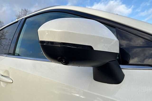 Nissan Qashqai 1.3 DiG-T MH 158 N-Connecta [Glass Rf] 5dr Xtronic