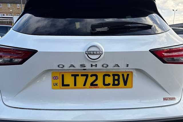 Nissan Qashqai 1.3 DiG-T MH 158 N-Connecta [Glass Rf] 5dr Xtronic