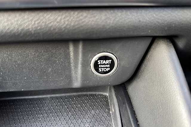 Nissan Qashqai 1.3 DiG-T MH 158 N-Connecta [Glass Rf] 5dr Xtronic