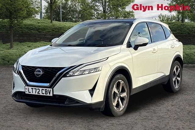 Nissan Qashqai 1.3 DiG-T MH 158 N-Connecta [Glass Rf] 5dr Xtronic