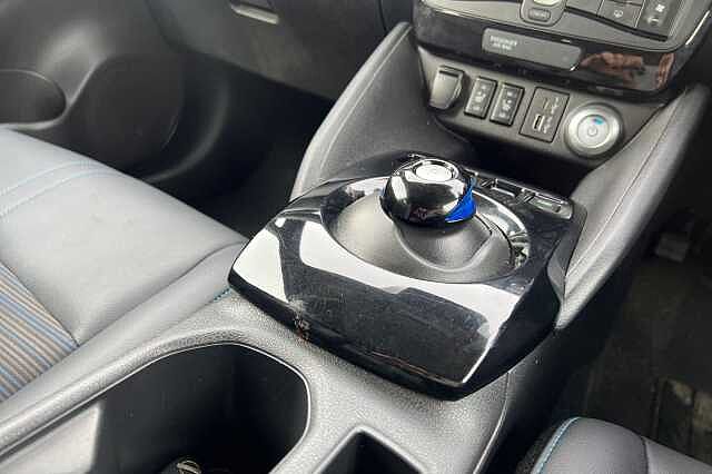 Nissan LEAF 110kW N-Connecta 39kWh 5dr Auto