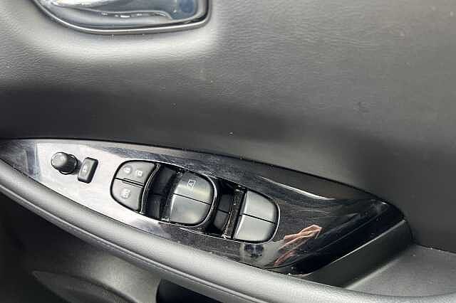 Nissan LEAF 110kW N-Connecta 39kWh 5dr Auto