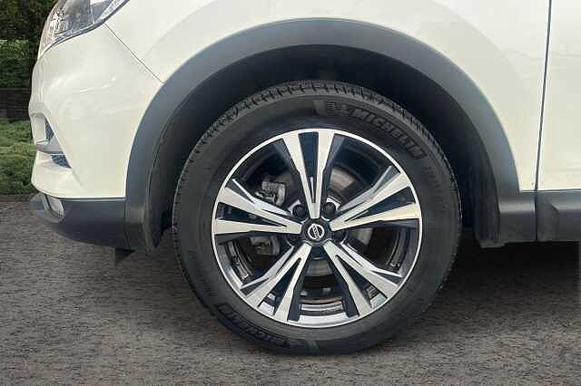 Nissan Qashqai 1.3 DiG-T 160 [157] N-Connecta 5dr DCT Glass Roof